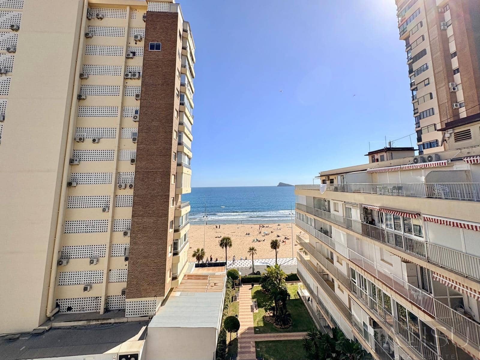 5 sovrum Takvåning till salu i Benidorm med garage - 495 000 € (Ref: 9894829)