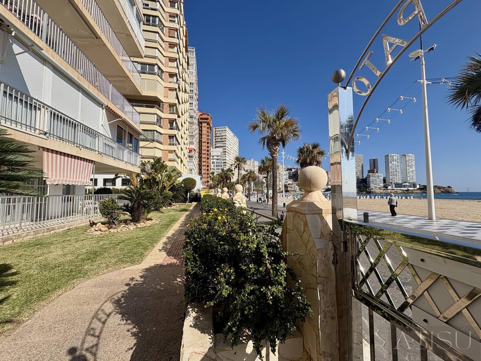 5 sovrum Takvåning till salu i Benidorm med garage - 495 000 € (Ref: 9894829)