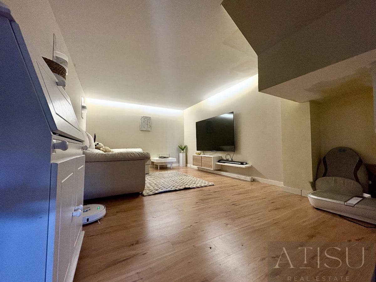 4 makuuhuone Omakotitalo myytävänä paikassa Muchamiel / Mutxamel mukana uima-altaan 
autotalli - 345 000 € (Ref: 9894831)