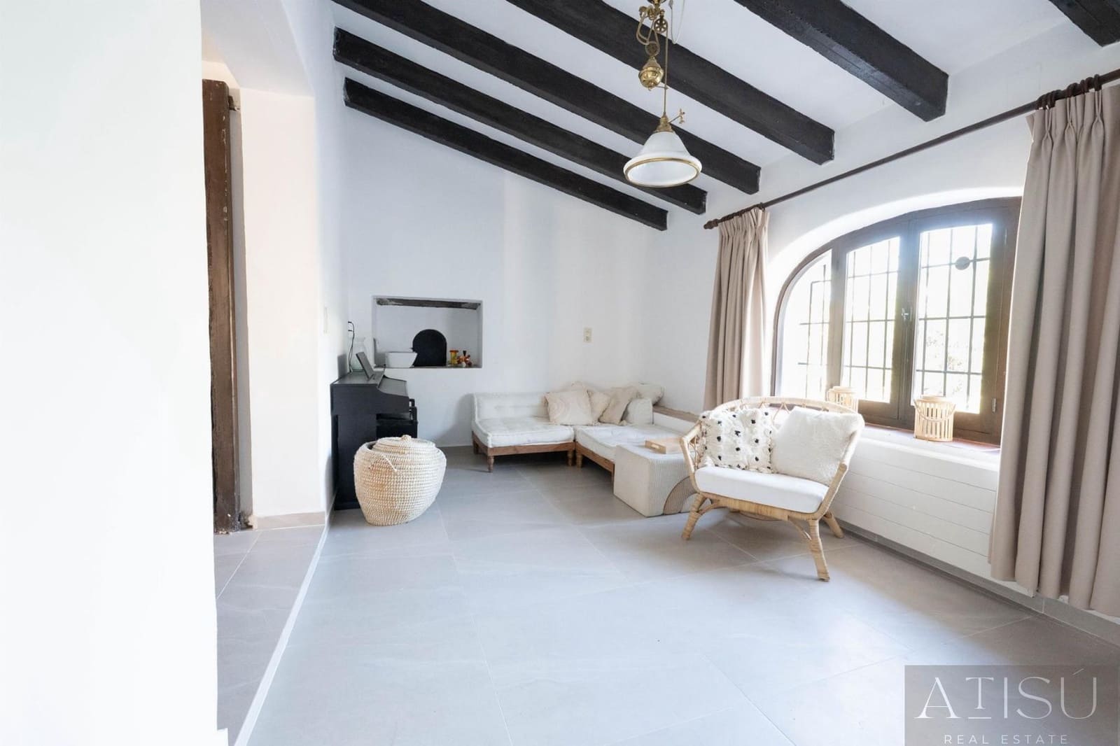 6 bedroom Villa for sale in Calpe / Calp with pool garage - € 1,100,000 (Ref: 9894832)