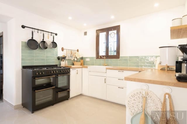 6 bedroom Villa for sale in Cometa - Carrió, Calpe / Calp with pool garage - € 1,100,000 (Ref: 9894832)