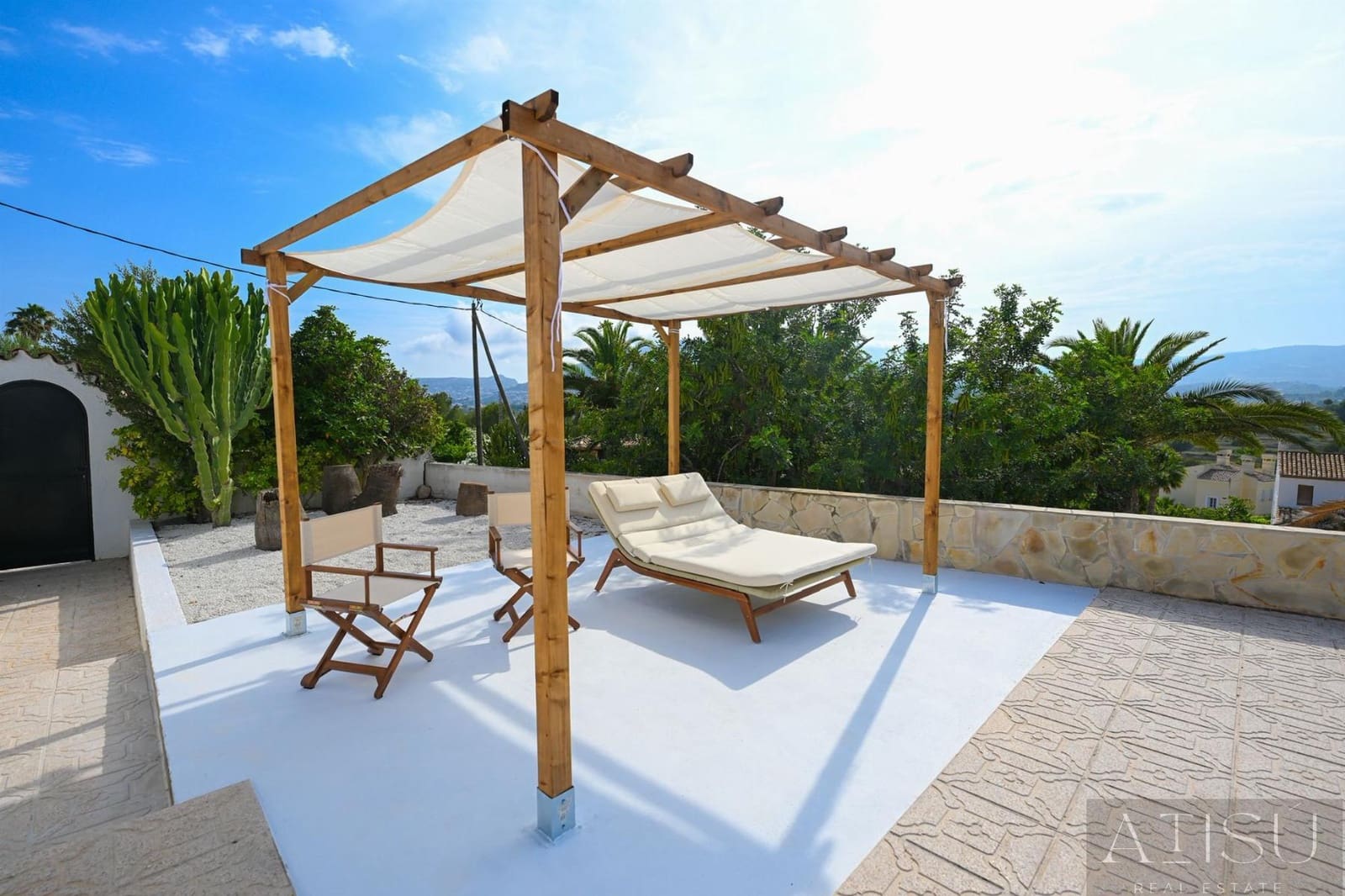 6 bedroom Villa for sale in Calpe / Calp with pool garage - € 1,100,000 (Ref: 9894832)