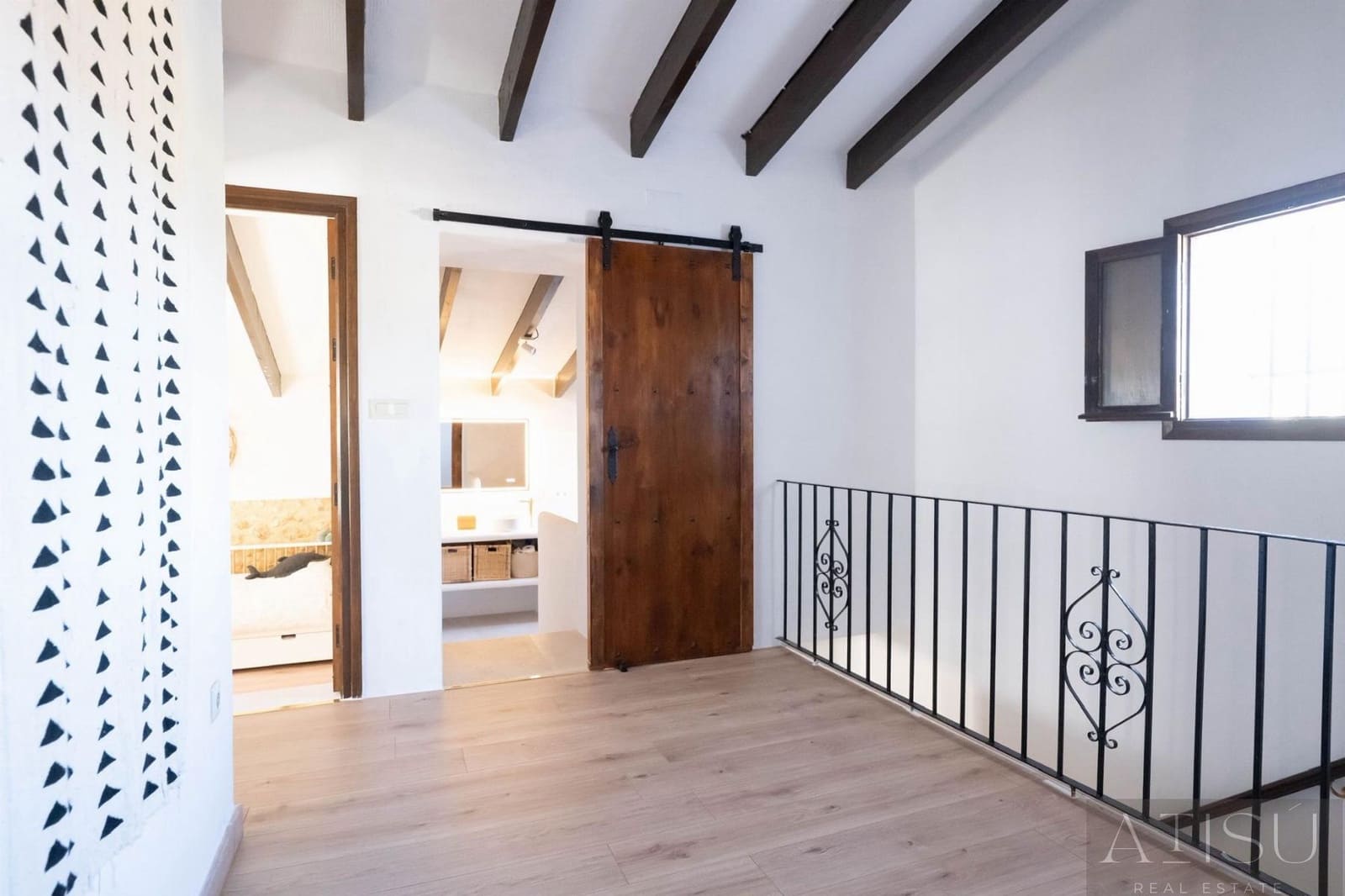 6 bedroom Villa for sale in Calpe / Calp with pool garage - € 1,100,000 (Ref: 9894832)