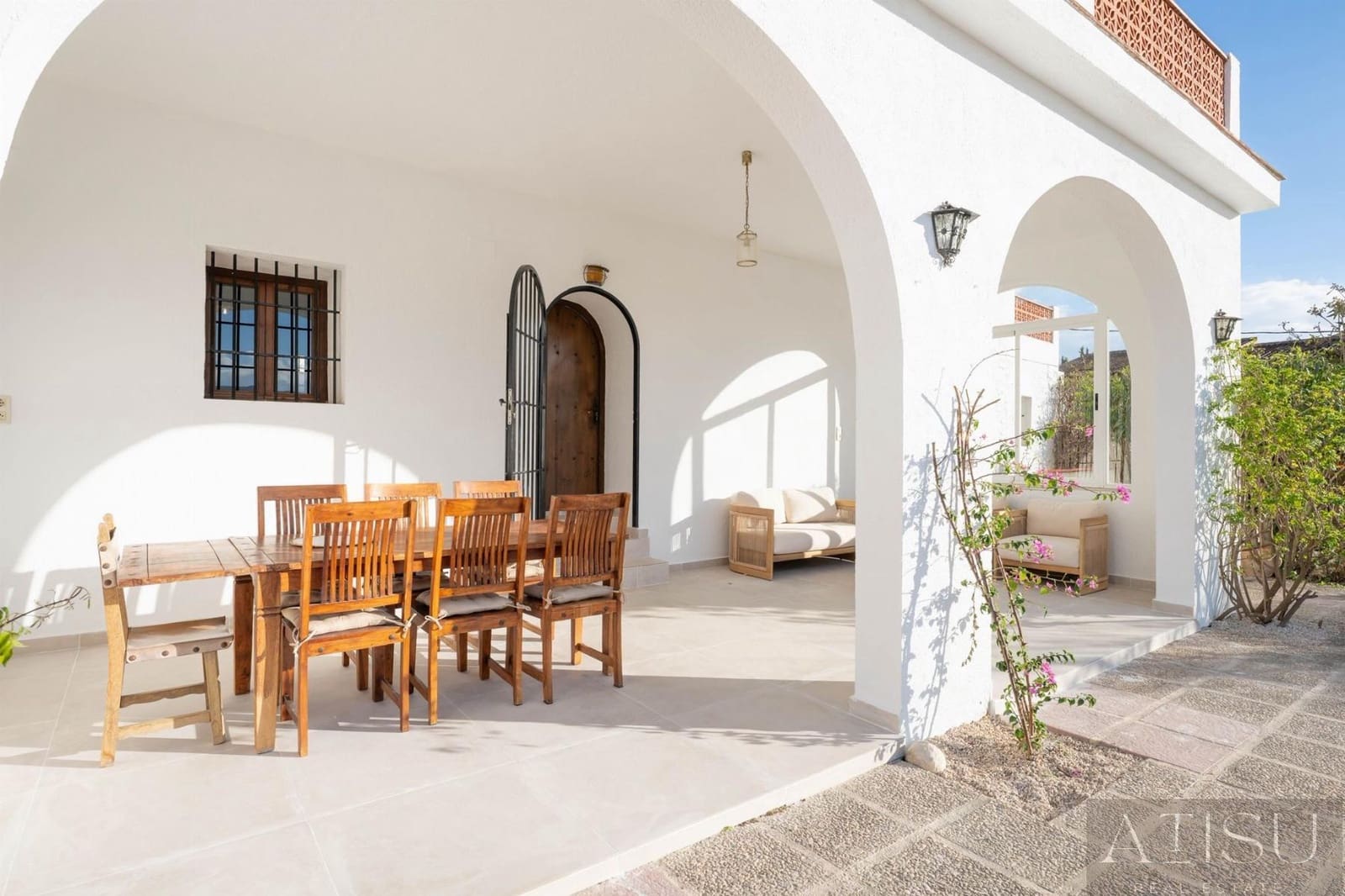 6 bedroom Villa for sale in Calpe / Calp with pool garage - € 1,100,000 (Ref: 9894832)