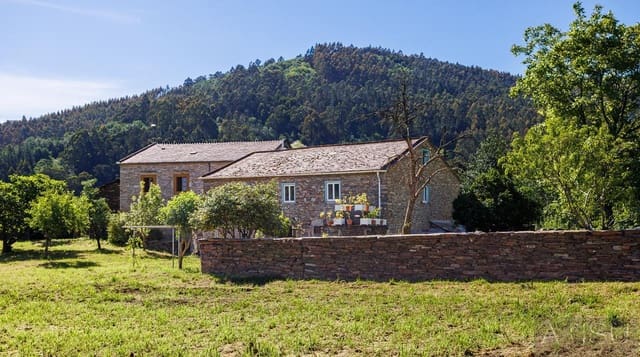 12 bedroom Finca/Country House for sale in A Pontenova with garage - € 1,600,000 (Ref: 9894833)