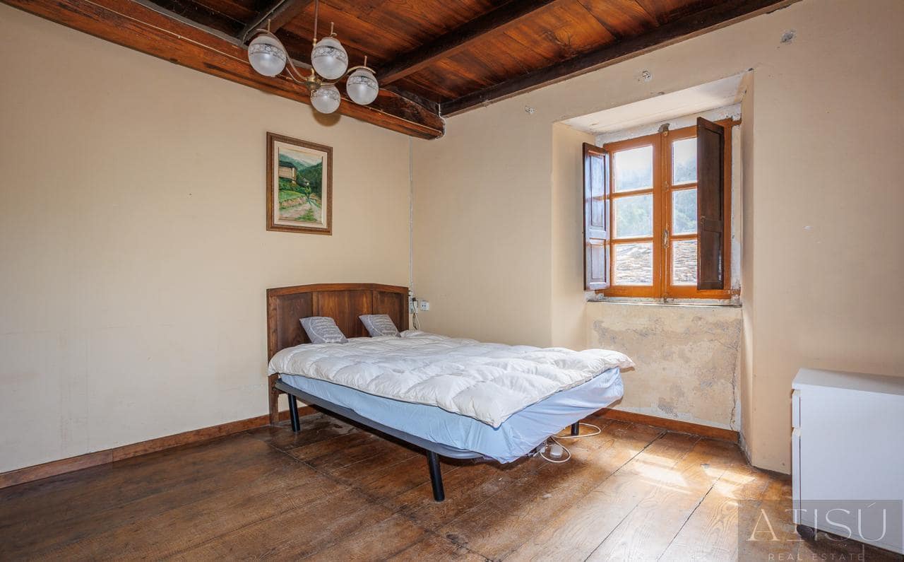 12 bedroom Finca/Country House for sale in A Pontenova with garage - € 1,600,000 (Ref: 9894833)