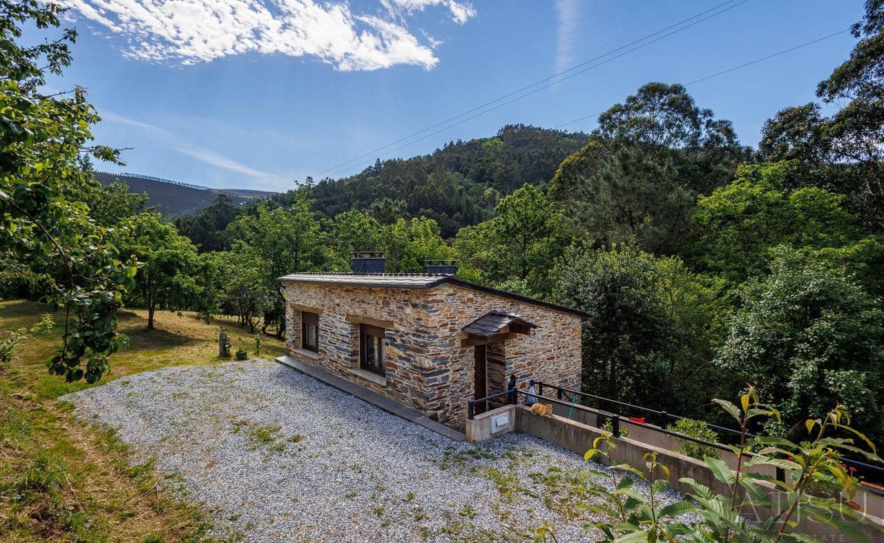 12 bedroom Finca/Country House for sale in A Pontenova with garage - € 1,600,000 (Ref: 9894833)