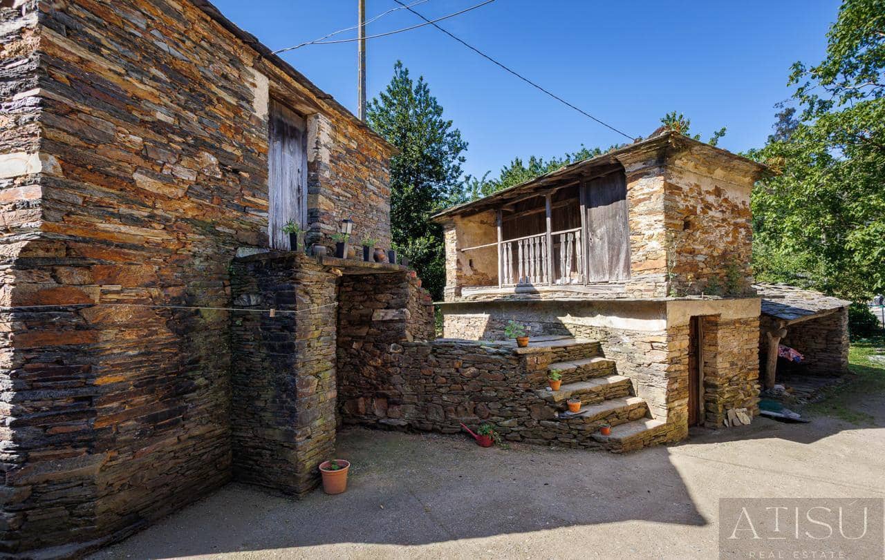 12 bedroom Finca/Country House for sale in A Pontenova with garage - € 1,600,000 (Ref: 9894833)