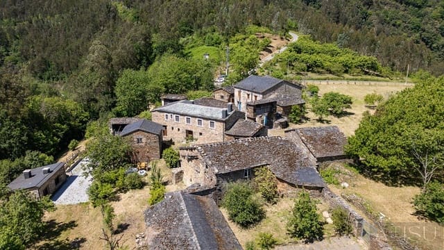 12 bedroom Finca/Country House for sale in A Pontenova with garage - € 1,600,000 (Ref: 9894833)