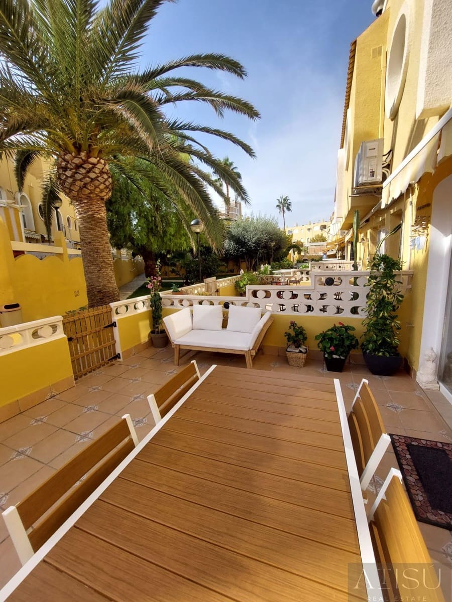 Pareado de 2 habitaciones en El Campello en venta con piscina garaje - 290.000 € (Ref: 9899973)