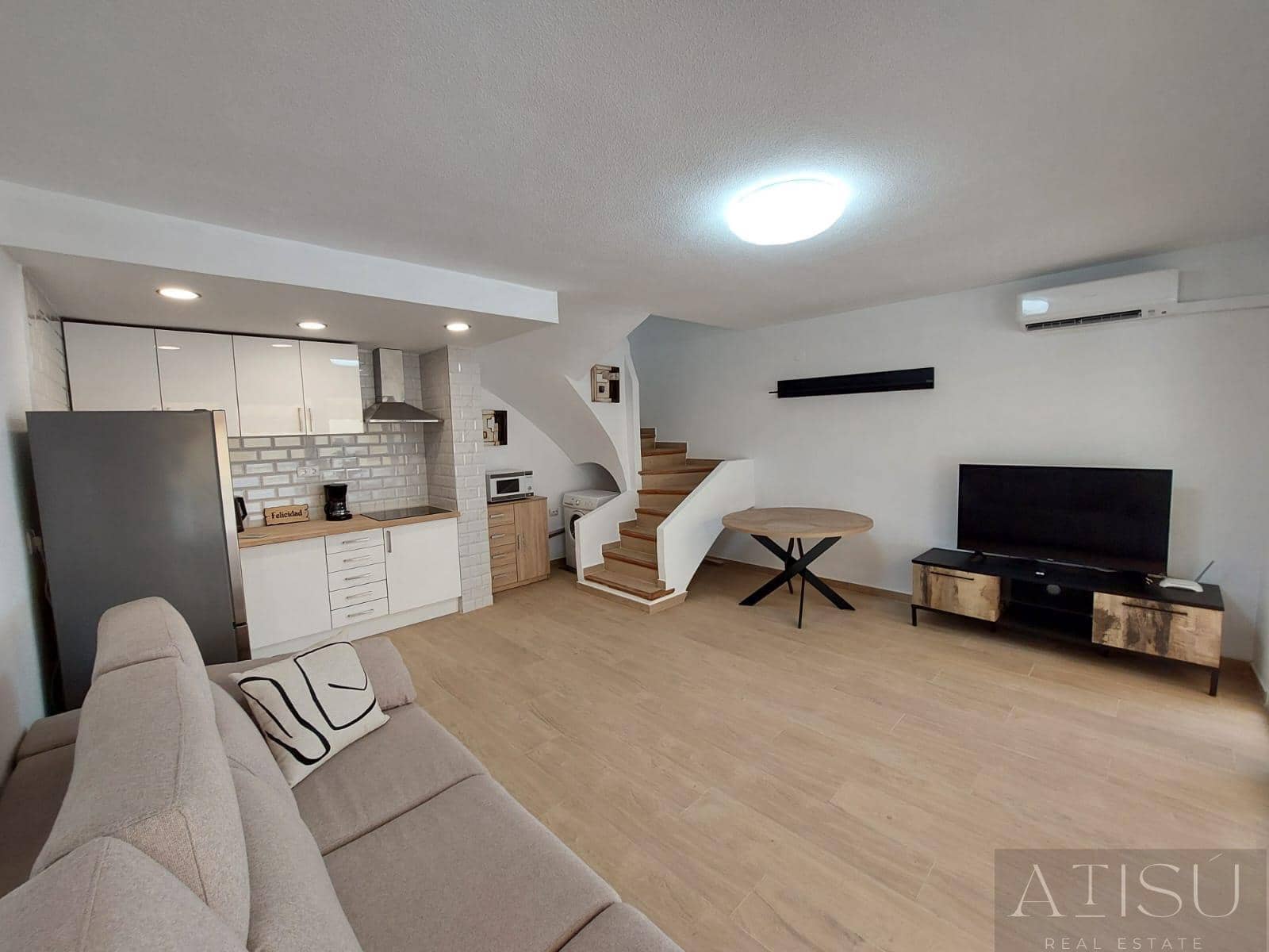 Pareado de 2 habitaciones en El Campello en venta con piscina garaje - 290.000 € (Ref: 9899973)