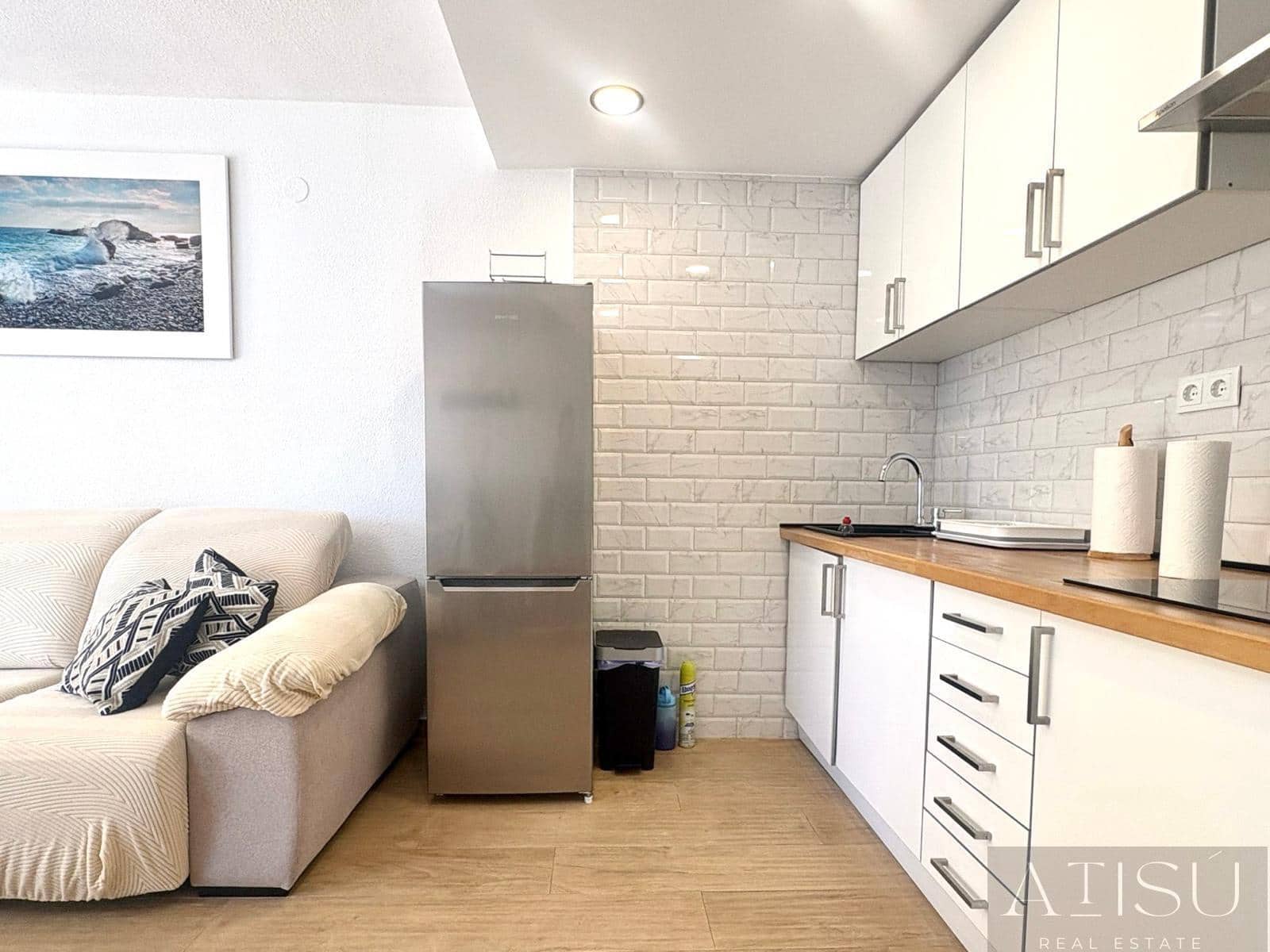 2 makuuhuone Paritalo vuokrattavana paikassa El Campello mukana uima-altaan 
autotalli - 1 600 € (Ref: 9899973)