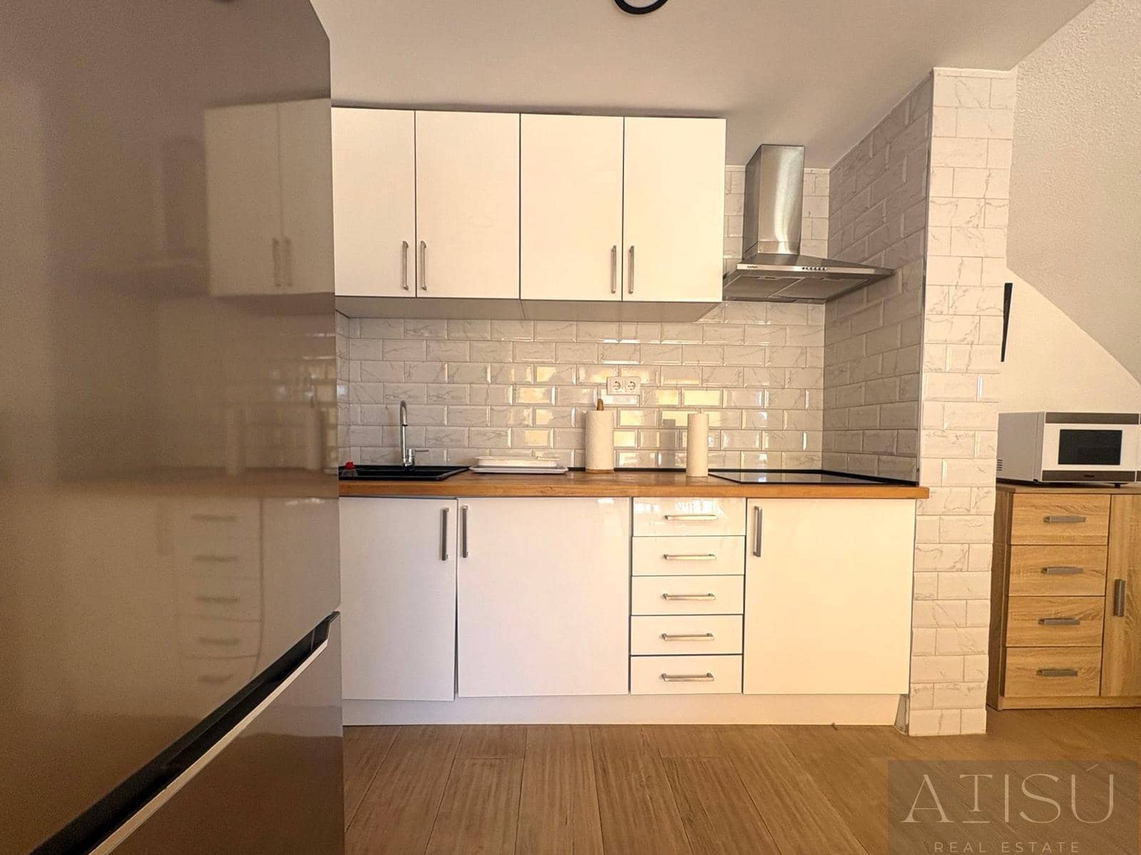 2 makuuhuone Paritalo vuokrattavana paikassa El Campello mukana uima-altaan 
autotalli - 1 600 € (Ref: 9899973)
