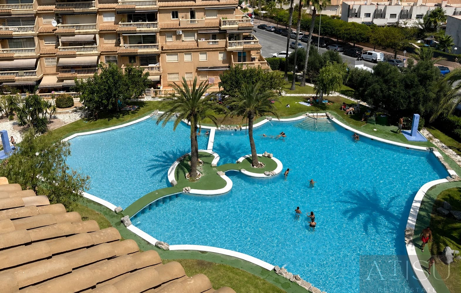 3 bedroom Apartment for sale in El Campello with pool garage - € 355,000 (Ref: 9909748)