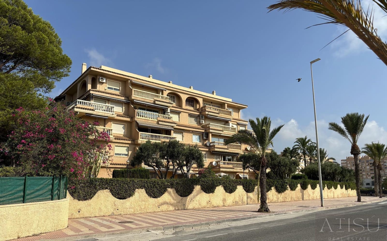3 slaapkamer Appartement te koop in El Campello met zwembad garage - € 355.000 (Ref: 9909748)