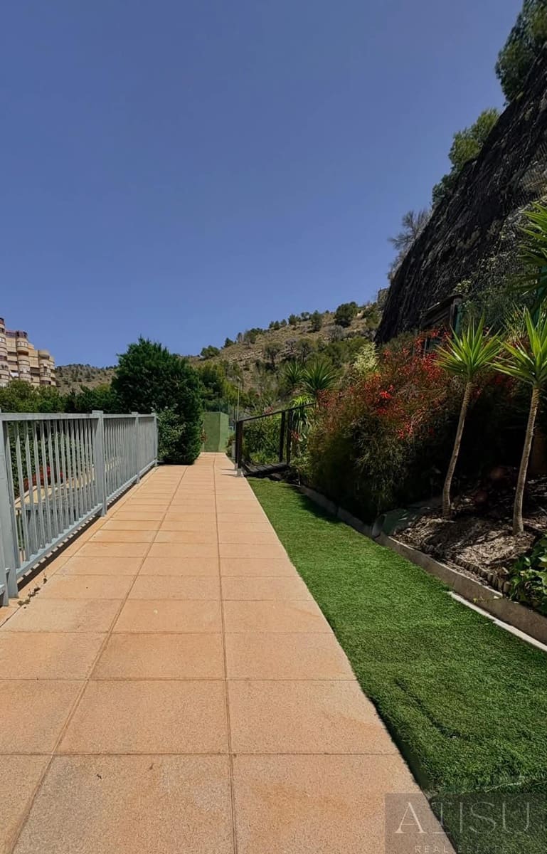 2 chambre Appartement à vendre à Benidorm avec piscine garage - 314 000 € (Ref: 9912241)