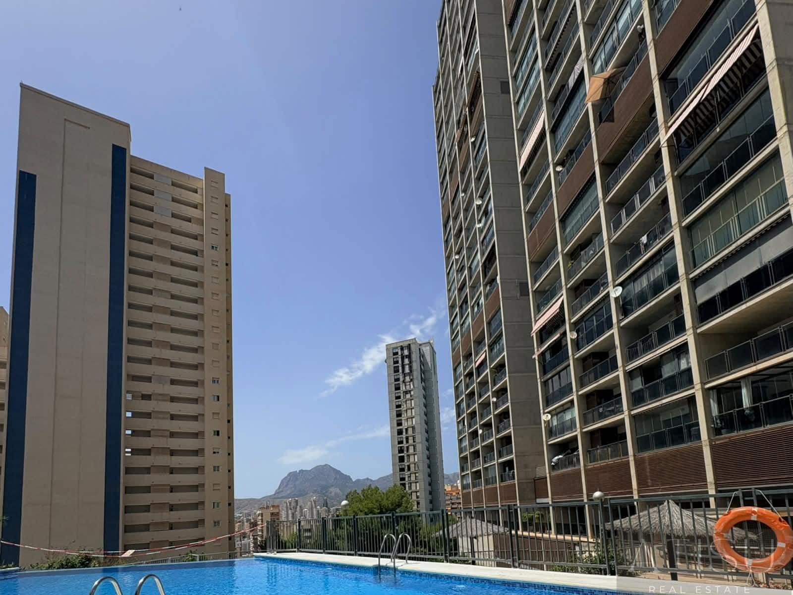 2 chambre Appartement à vendre à Benidorm avec piscine garage - 314 000 € (Ref: 9912241)