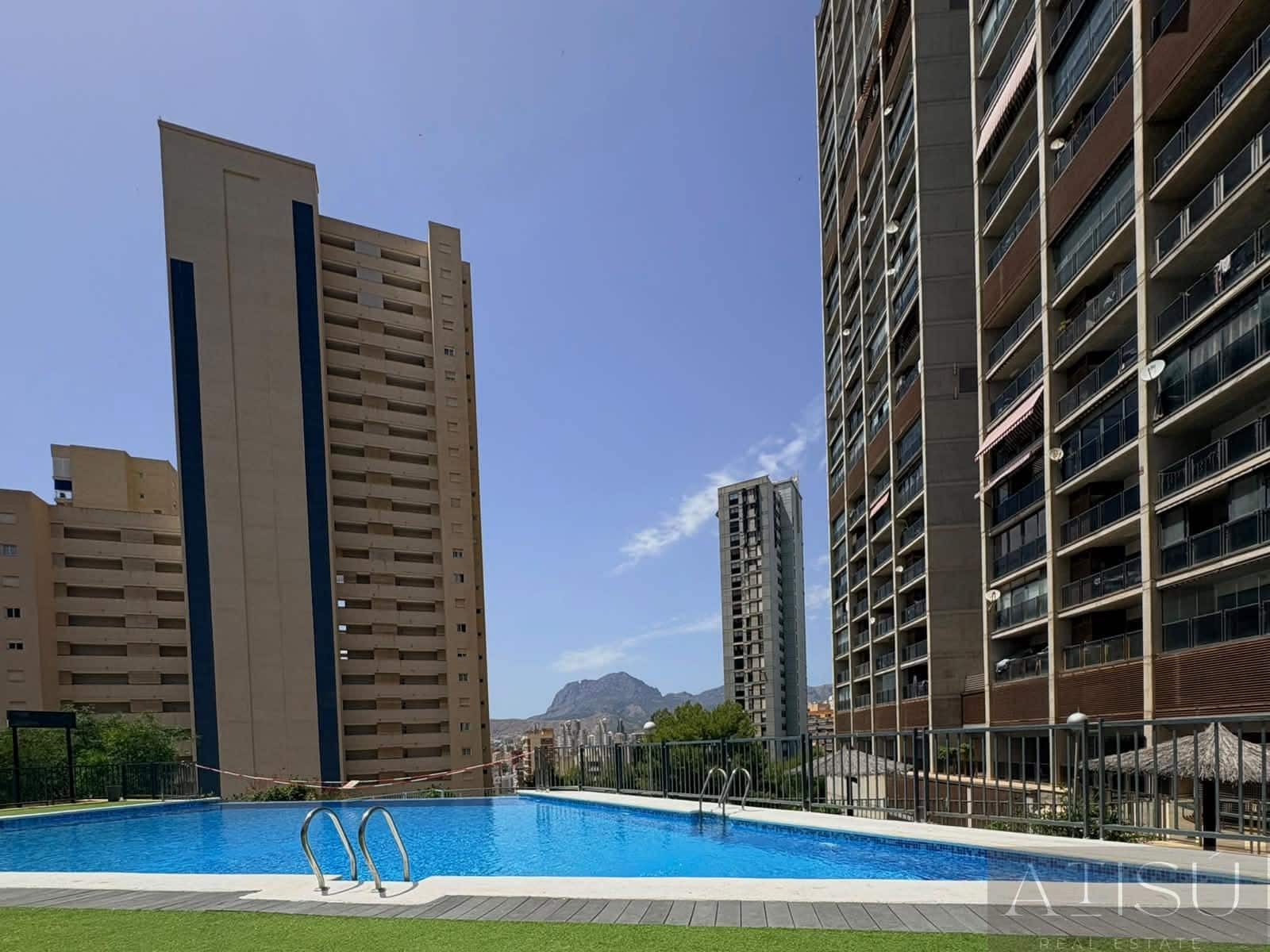 2 chambre Appartement à vendre à Benidorm avec piscine garage - 314 000 € (Ref: 9912241)