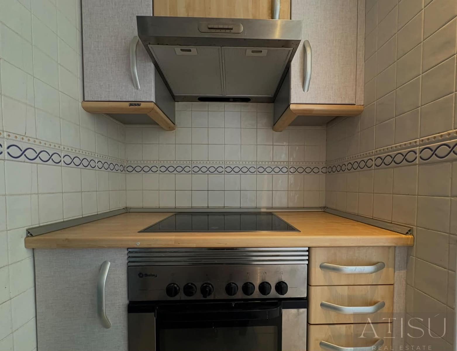 2 soverom Leilighet til salgs i Benidorm med svømmebasseng garasje - € 314 000 (Ref: 9912241)