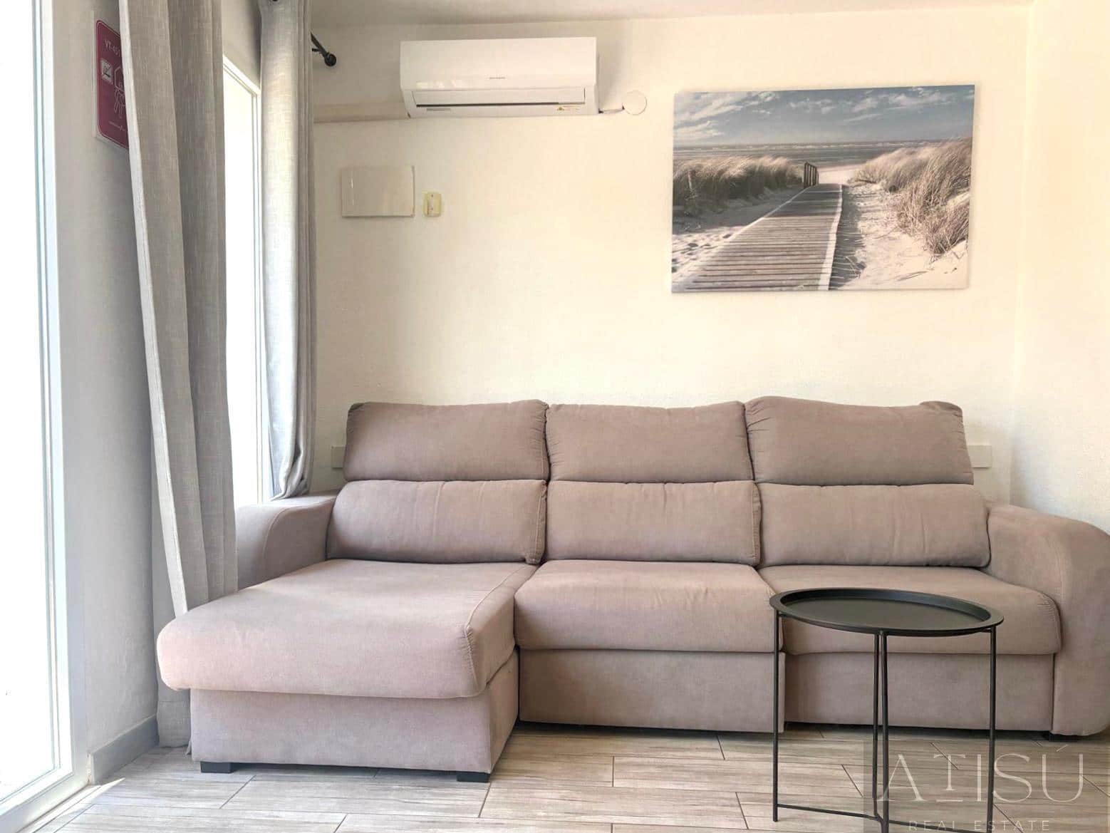 3 makuuhuone Bungalow vuokrattavana paikassa El Campello mukana uima-altaan 
autotalli - 1 600 € (Ref: 9914999)