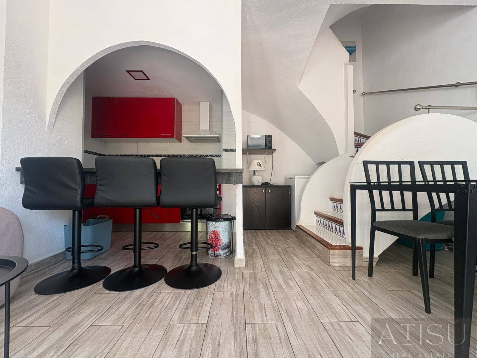 3 makuuhuone Bungalow vuokrattavana paikassa El Campello mukana uima-altaan 
autotalli - 1 600 € (Ref: 9914999)