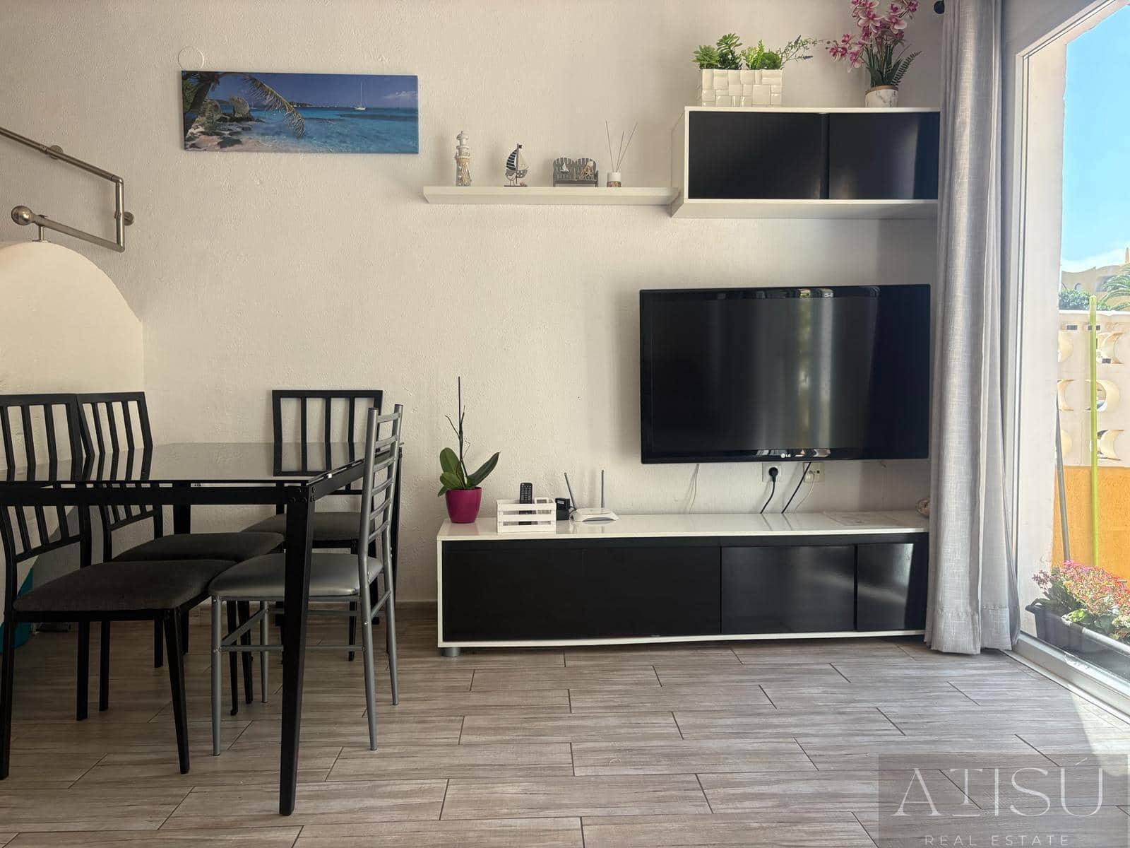 3 makuuhuone Bungalow vuokrattavana paikassa El Campello mukana uima-altaan 
autotalli - 1 600 € (Ref: 9914999)