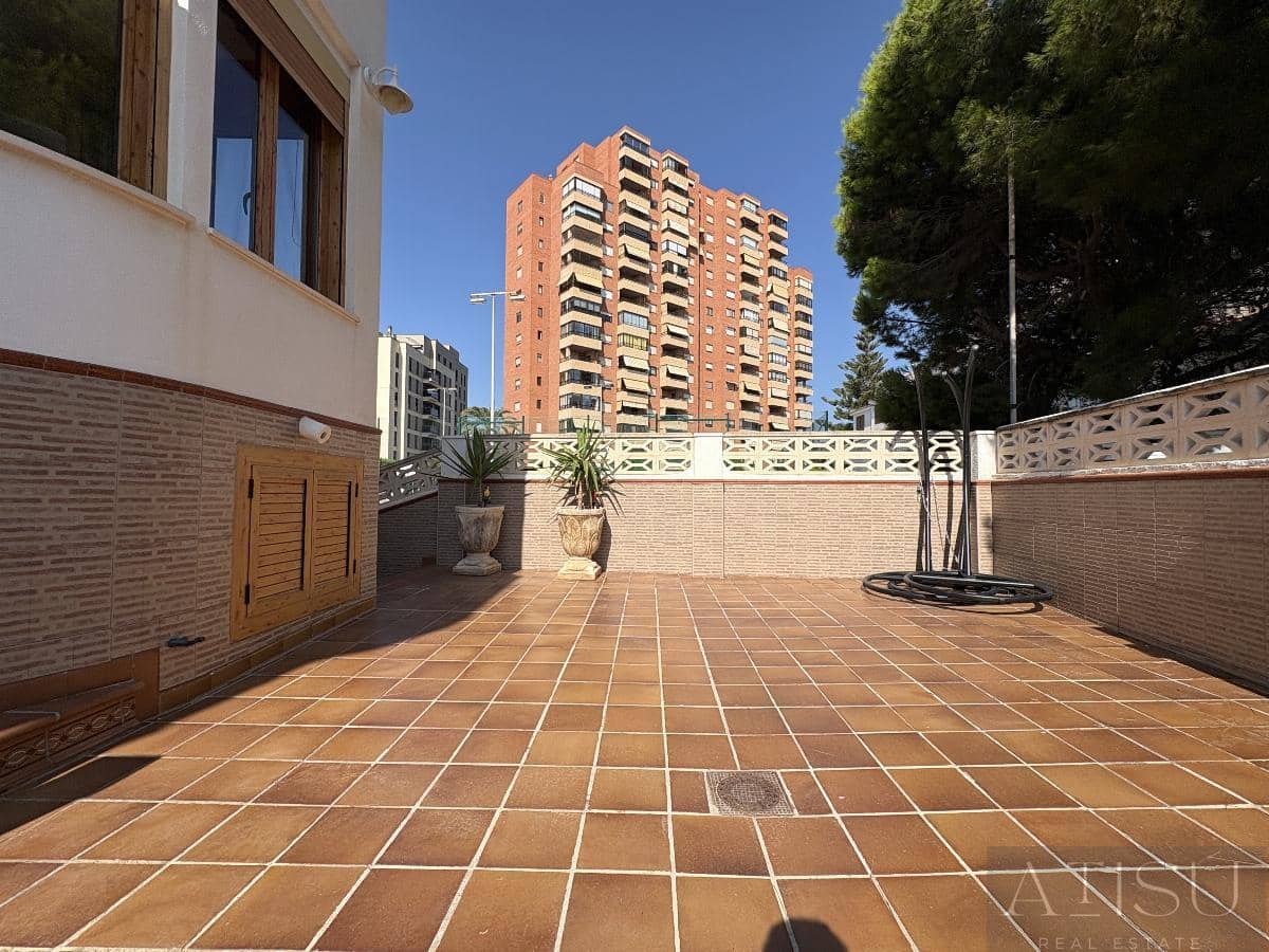 5 Zimmer Doppelhaus zu vermieten in Alicante / Alacant Stadt mit Pool Garage - 2.500 € (Ref: 9919081)