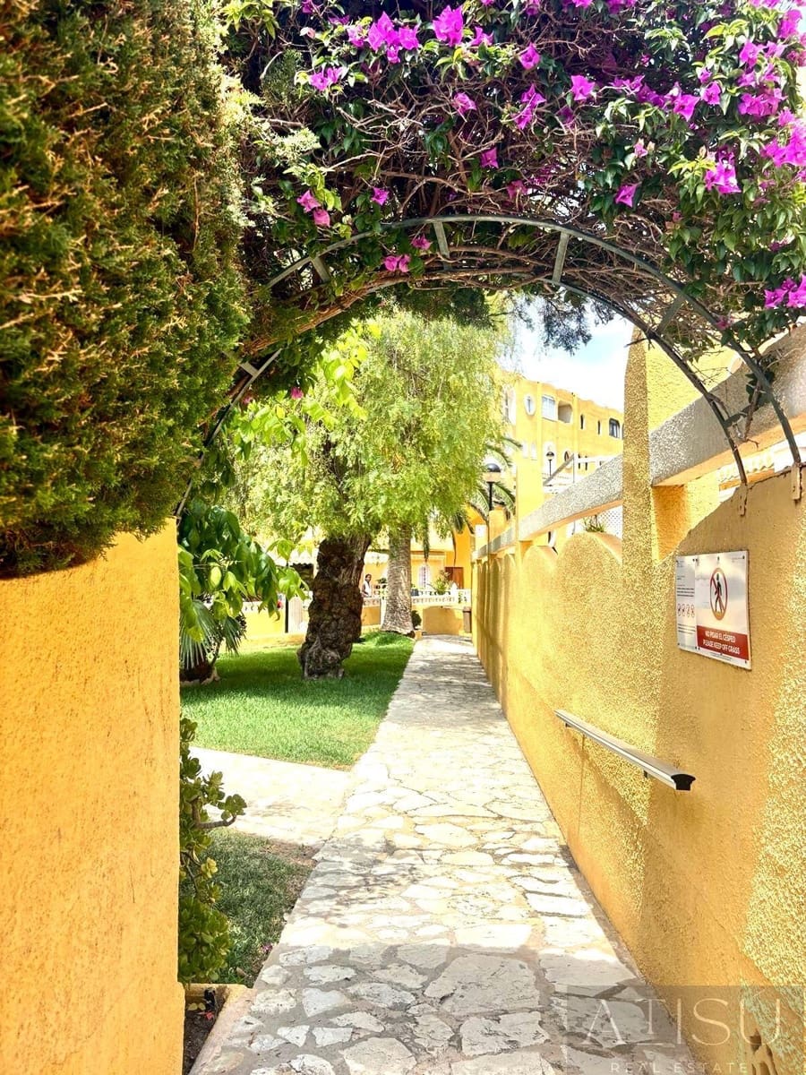 2 makuuhuone Bungalow vuokrattavana paikassa El Campello mukana uima-altaan 
autotalli - 1 600 € (Ref: 9919082)