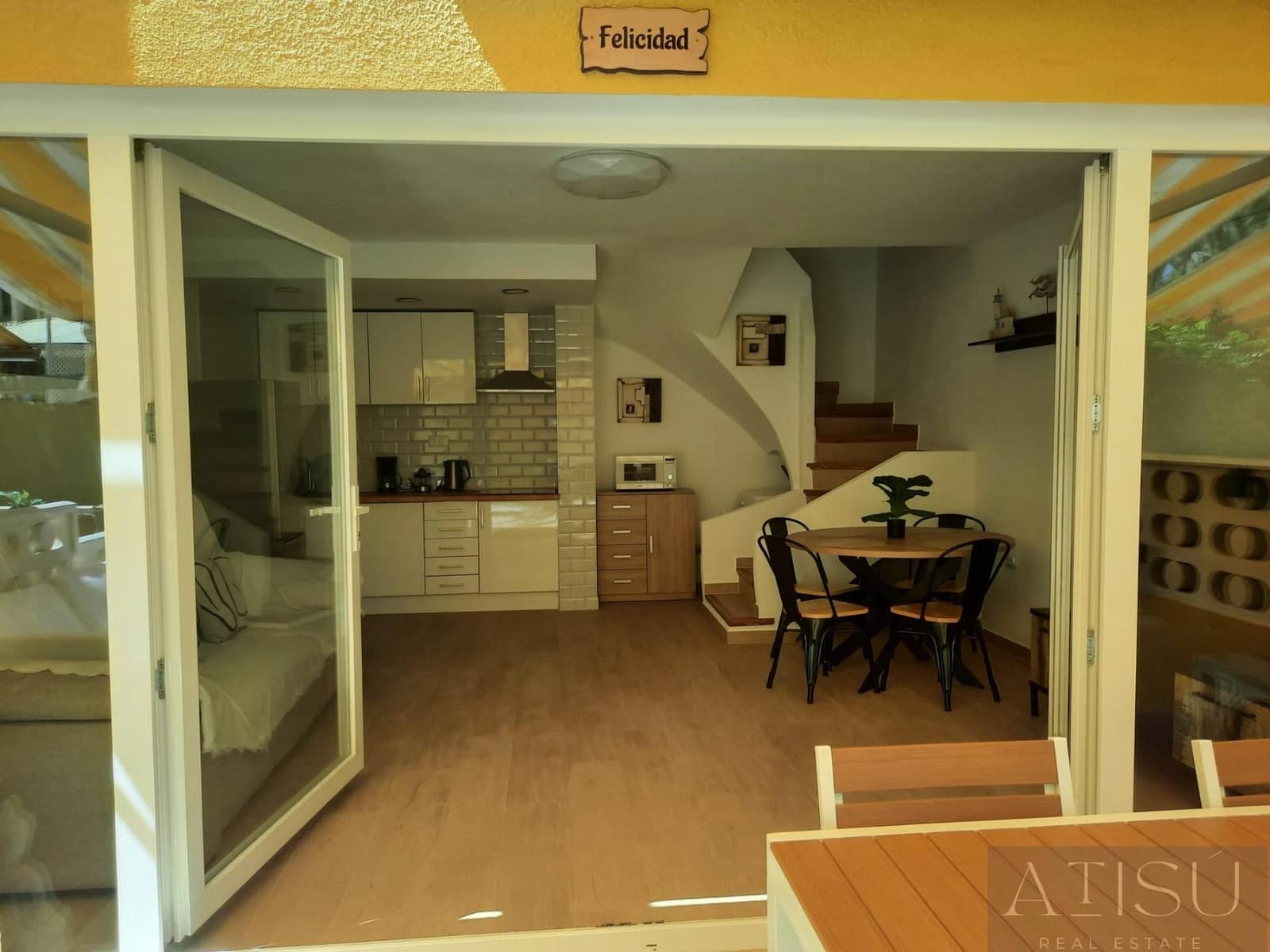 2 makuuhuone Bungalow vuokrattavana paikassa El Campello mukana uima-altaan 
autotalli - 1 600 € (Ref: 9919082)