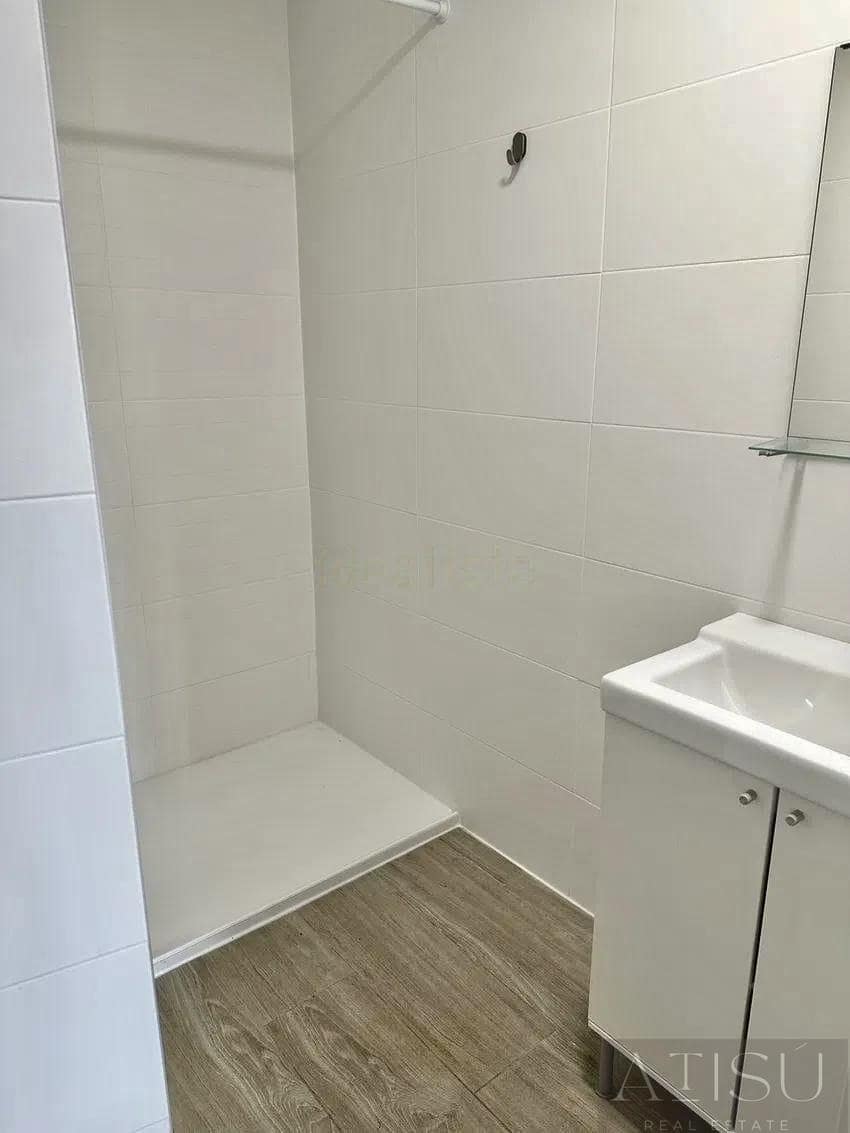 3 bedroom Flat for sale in Alicante / Alacant city - € 350,000 (Ref: 9929620)