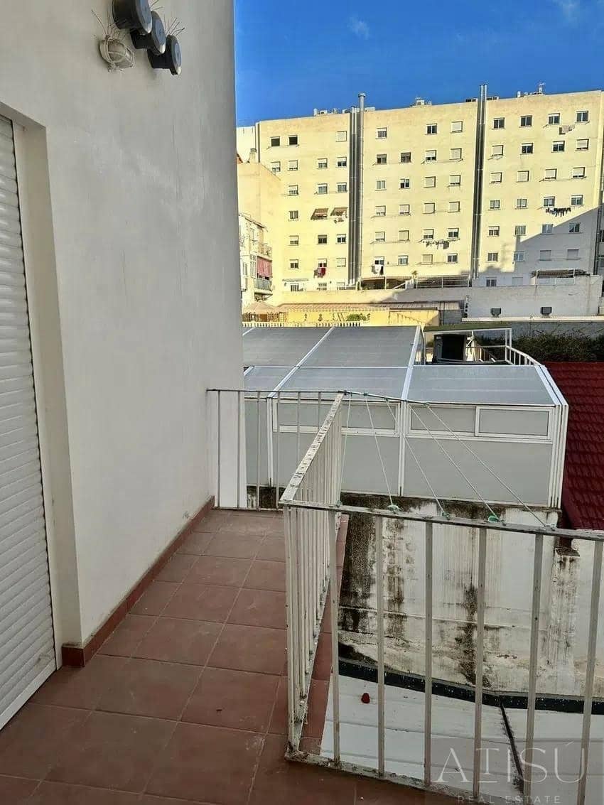 3 bedroom Flat for sale in Alicante / Alacant city - € 350,000 (Ref: 9929620)