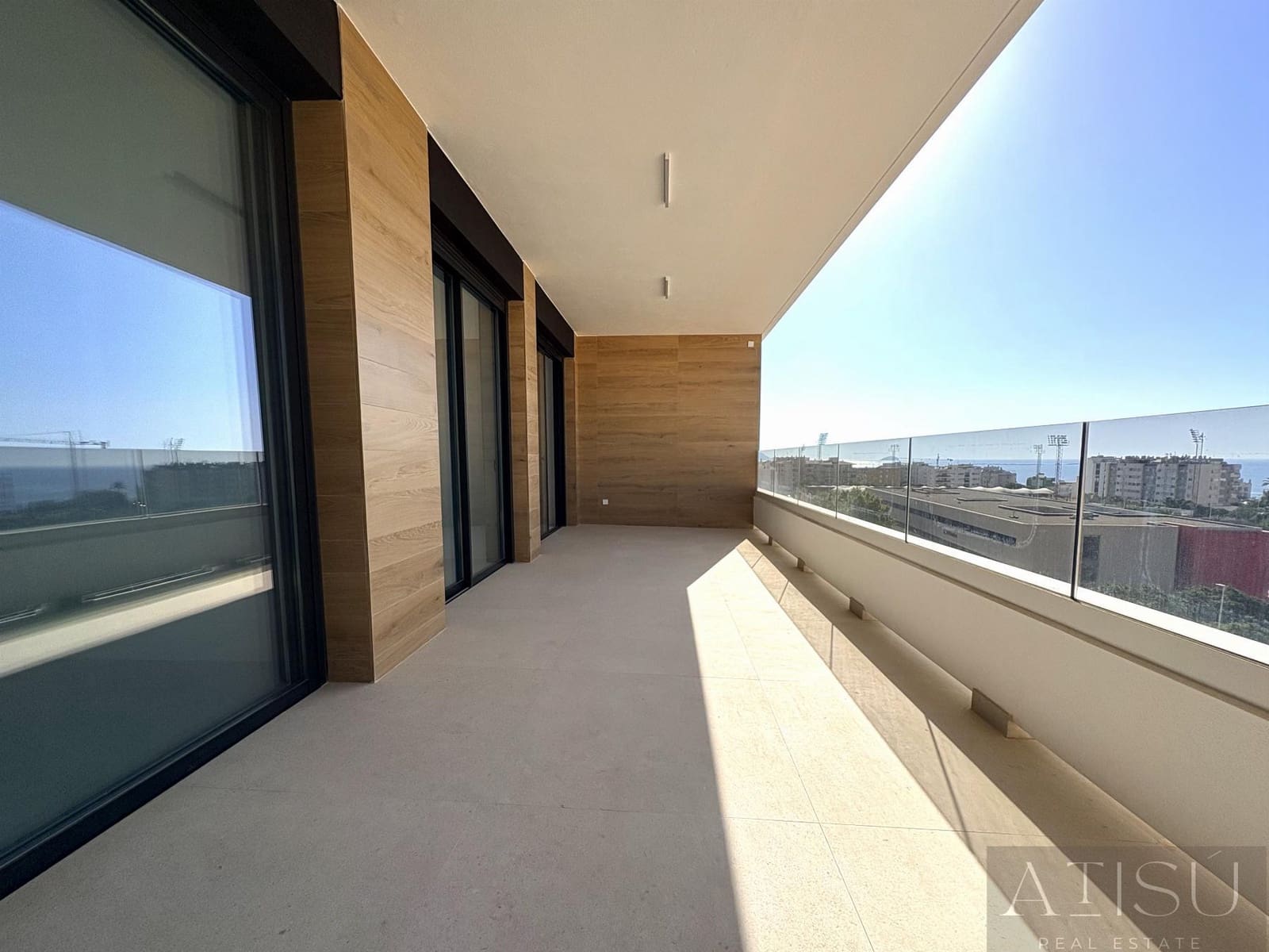 3 sypialnia Penthouse na sprzedaż w Montiboli z basenem garażem - 585 000 € (Ref: 9932395)