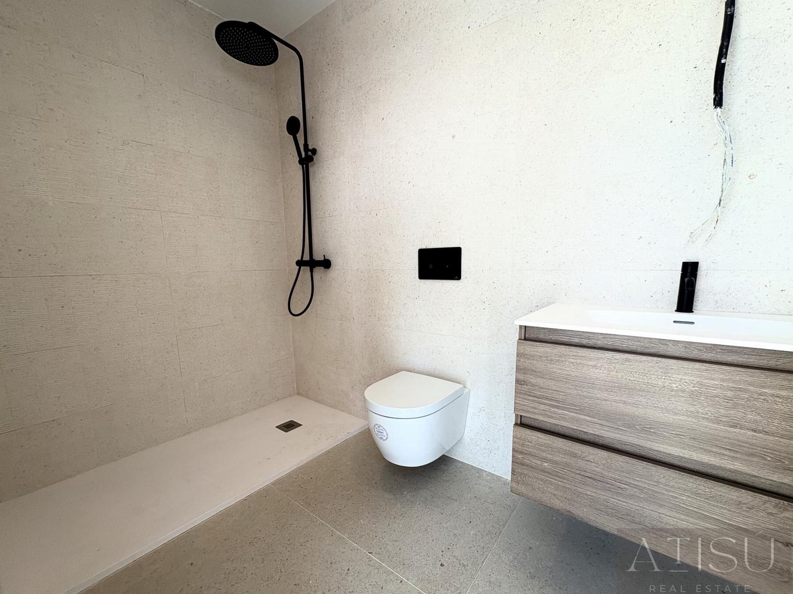 3 sypialnia Penthouse na sprzedaż w Montiboli z basenem garażem - 585 000 € (Ref: 9932395)