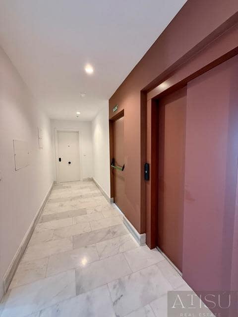 2 soverom Leilighet til salgs i Montiboli med svømmebasseng garasje - € 399 000 (Ref: 9932396)
