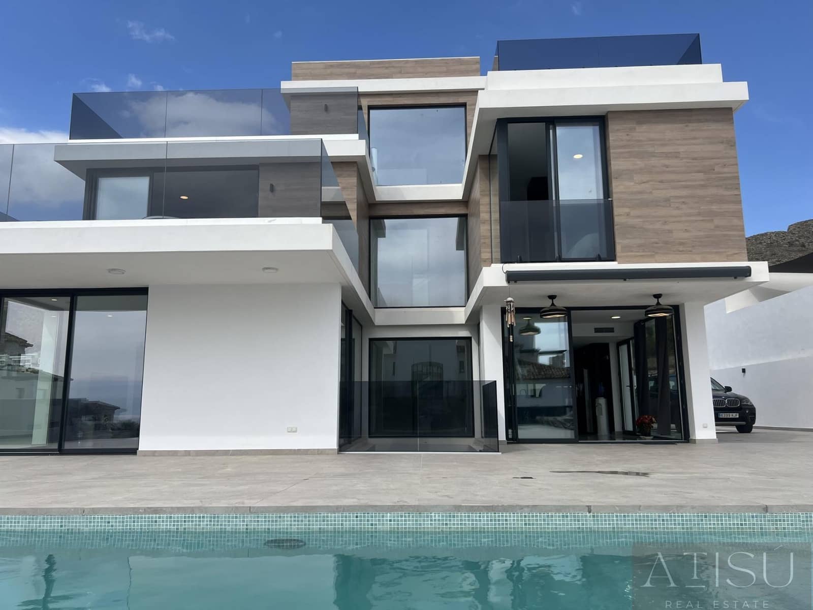 6 bedroom Villa for sale in Finestrat with pool garage - € 1,700,000 (Ref: 9937313)