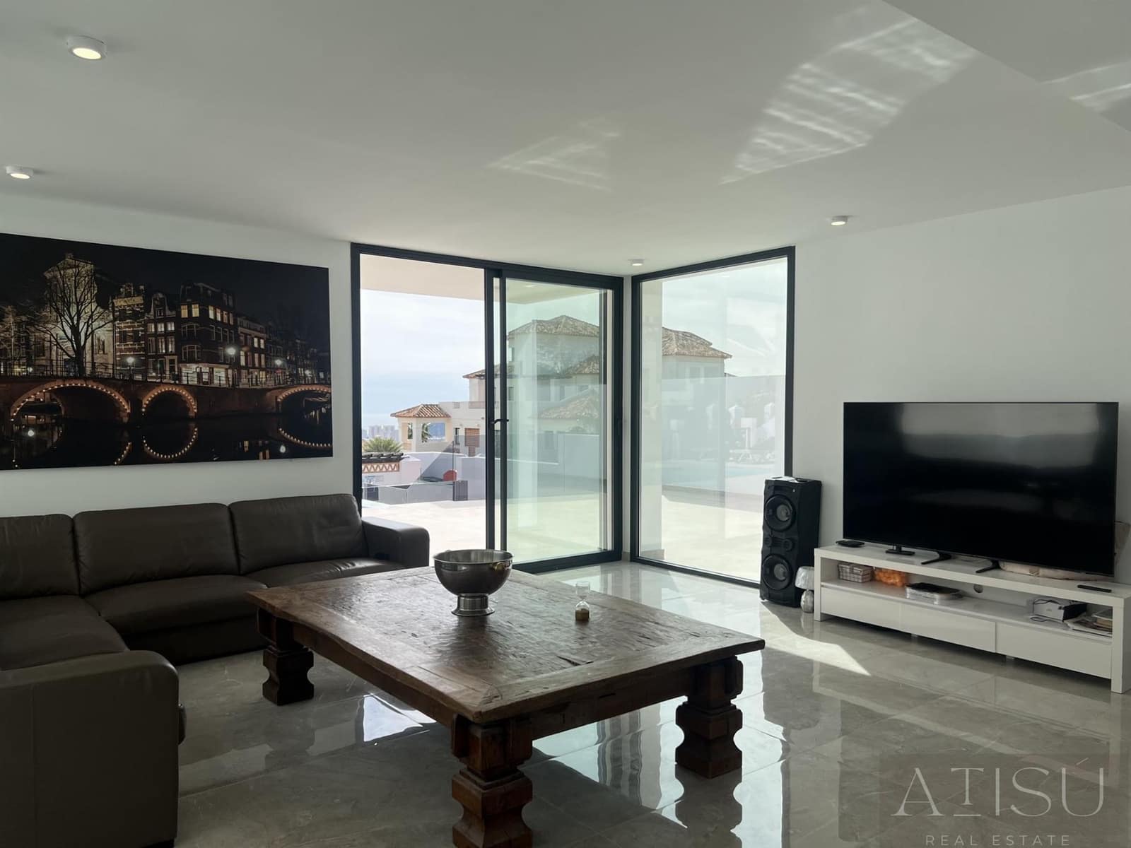 6 bedroom Villa for sale in Finestrat with pool garage - € 1,700,000 (Ref: 9937313)