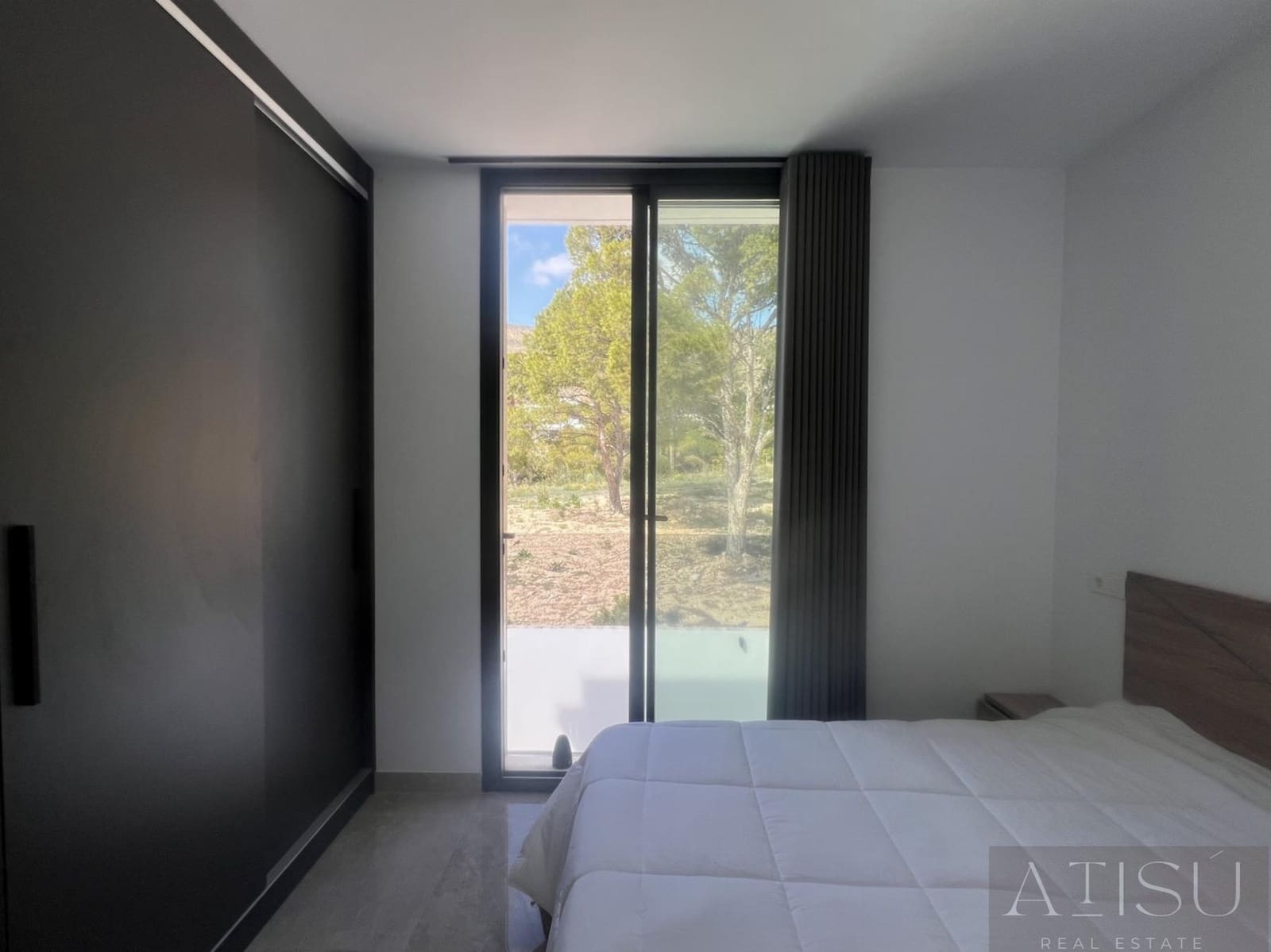 6 bedroom Villa for sale in Finestrat with pool garage - € 1,700,000 (Ref: 9937313)