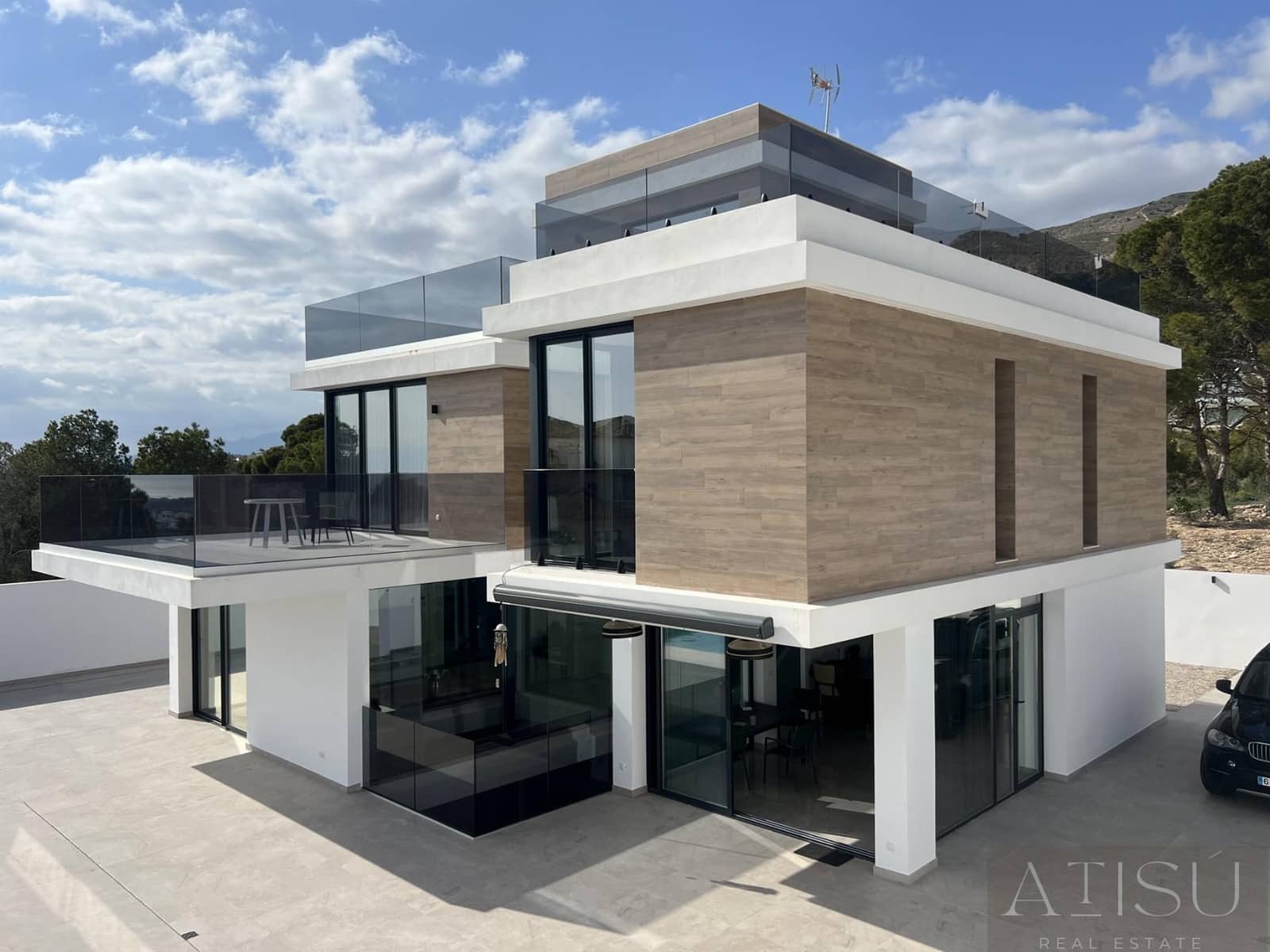 6 bedroom Villa for sale in Finestrat with pool garage - € 1,700,000 (Ref: 9937313)