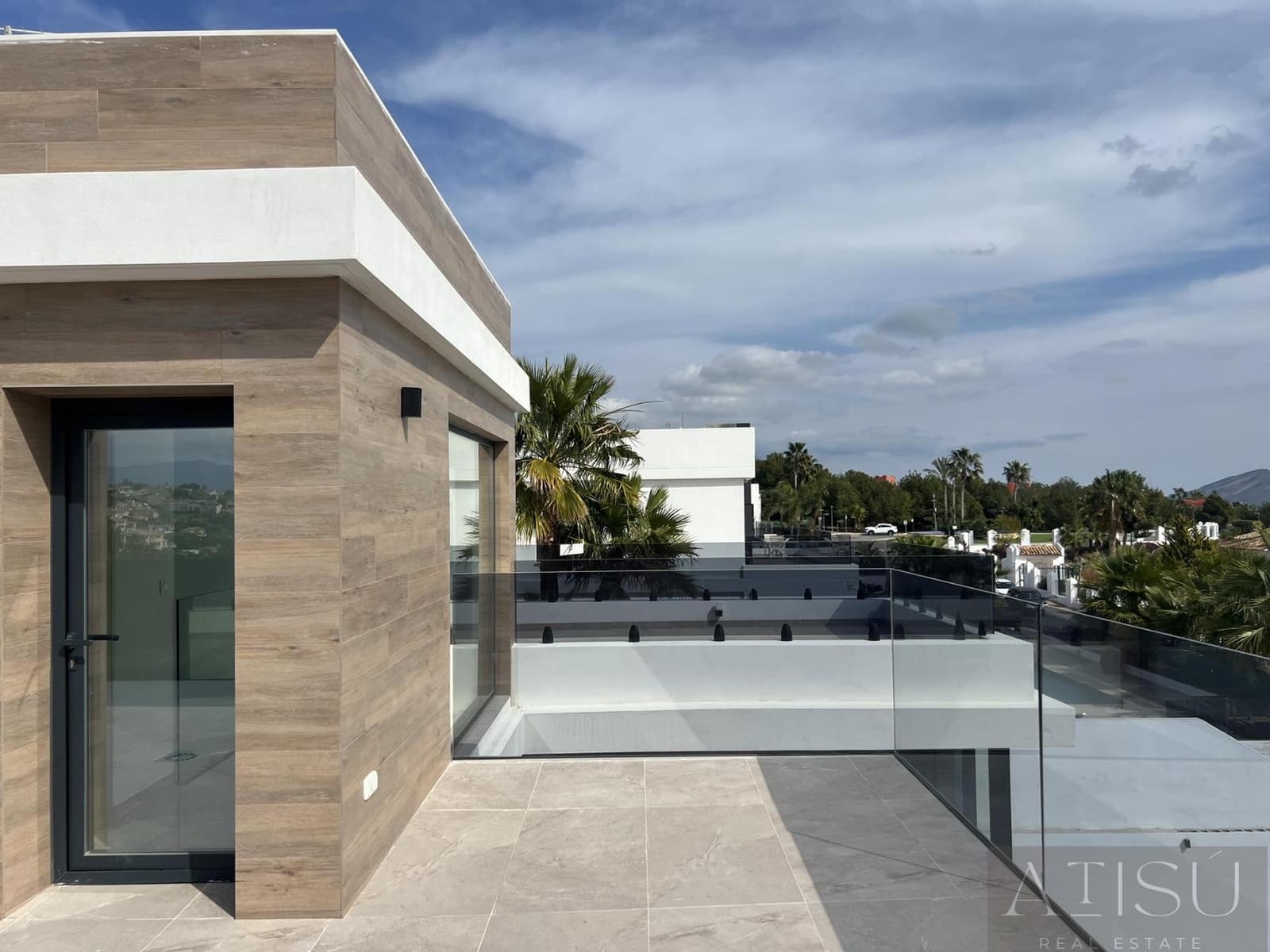 6 bedroom Villa for sale in Finestrat with pool garage - € 1,700,000 (Ref: 9937313)