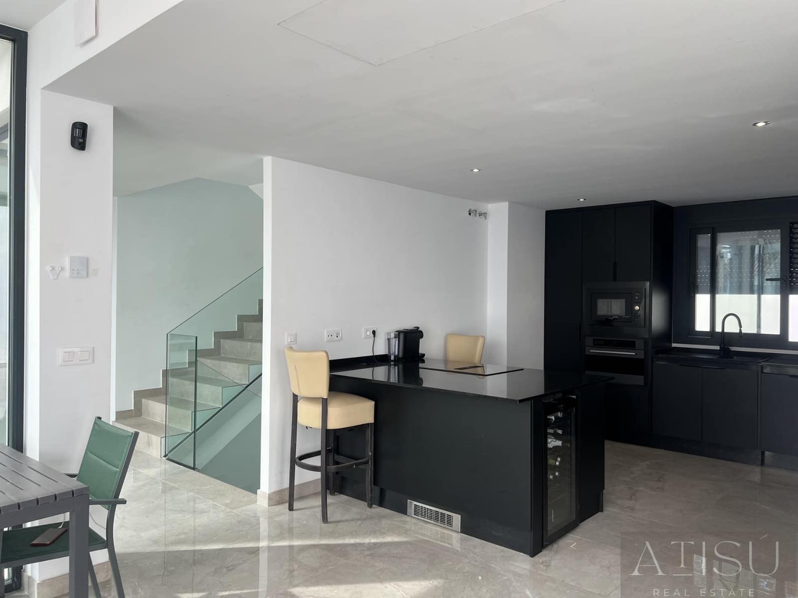 6 bedroom Villa for sale in Finestrat with pool garage - € 1,700,000 (Ref: 9937313)