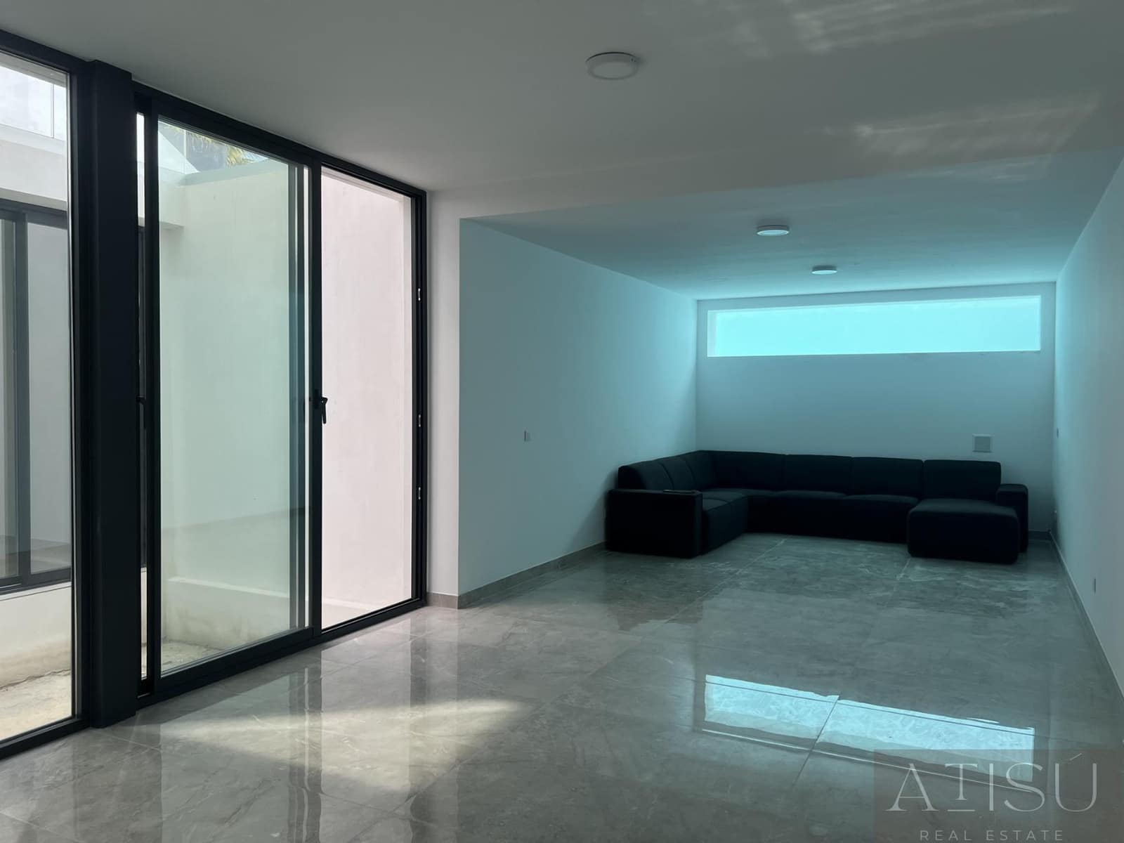 6 bedroom Villa for sale in Finestrat with pool garage - € 1,700,000 (Ref: 9937313)