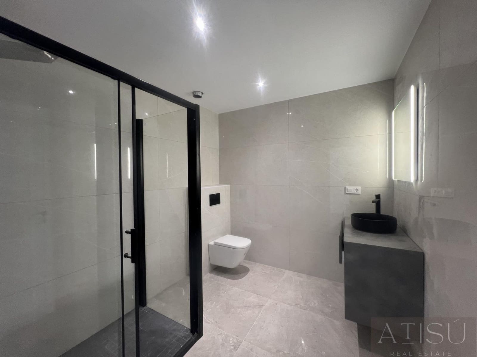 6 bedroom Villa for sale in Finestrat with pool garage - € 1,700,000 (Ref: 9937313)