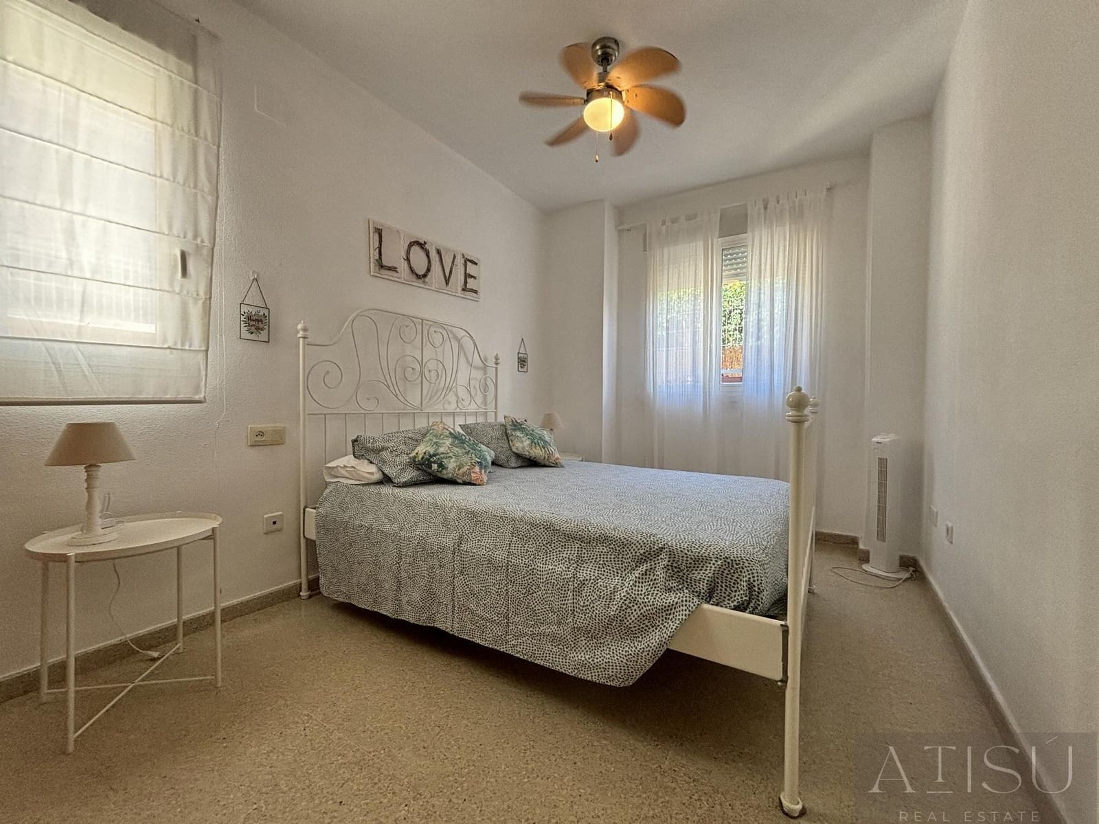 Appartement de 2 chambres à louer à El Campello avec piscine garage - 2 000 € (Ref: 9964517)