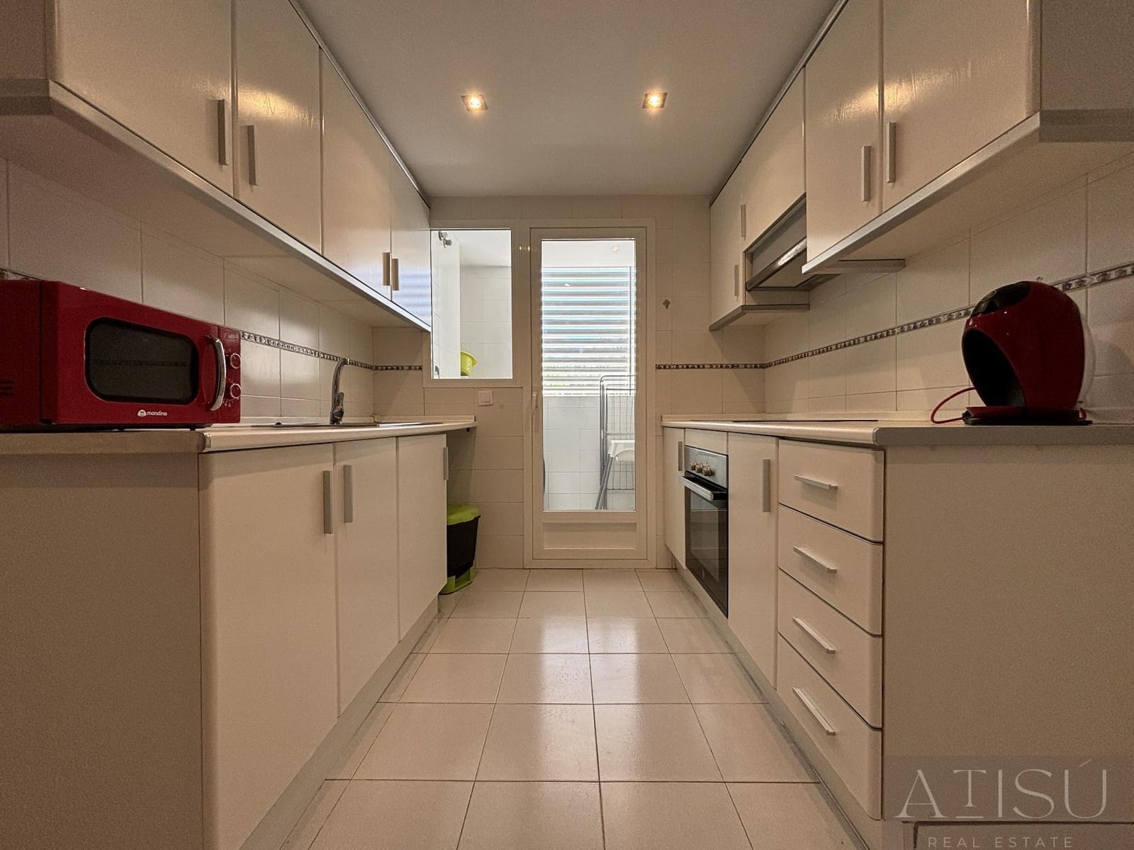 Appartement de 2 chambres à louer à El Campello avec piscine garage - 2 000 € (Ref: 9964517)