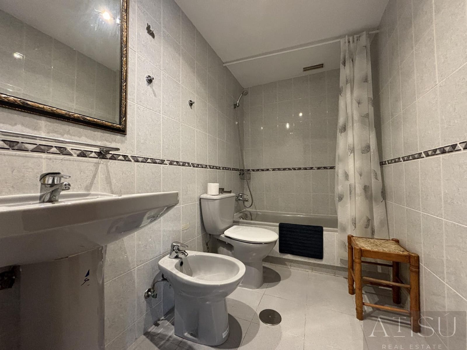 Appartement de 2 chambres à louer à El Campello avec piscine garage - 2 000 € (Ref: 9964517)