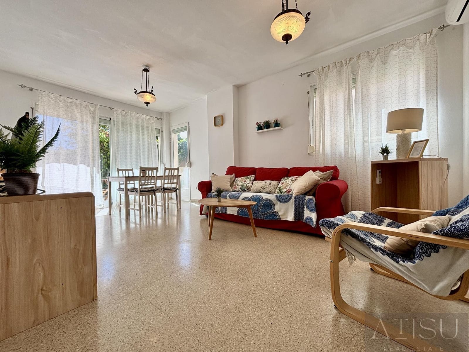 Appartement de 2 chambres à louer à El Campello avec piscine garage - 2 000 € (Ref: 9964517)