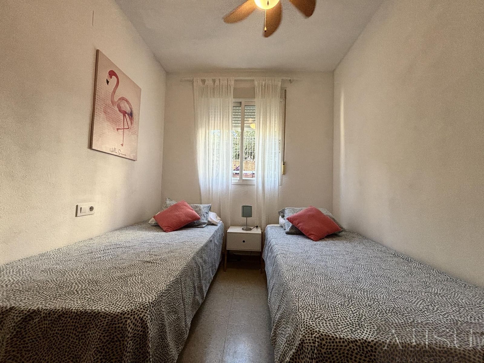 Appartement de 2 chambres à louer à El Campello avec piscine garage - 2 000 € (Ref: 9964517)