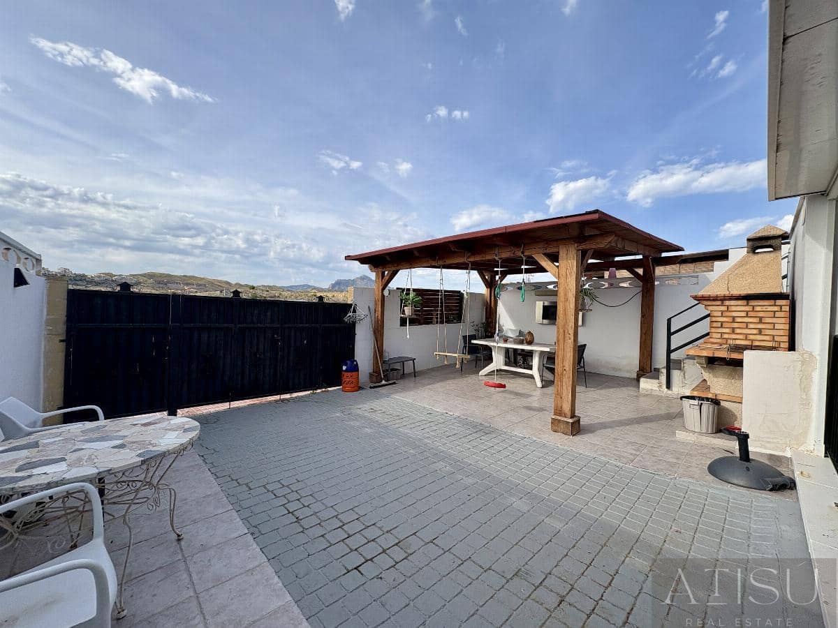 4 slaapkamer Huis te huur in Muchamiel / Mutxamel met zwembad garage - € 1.800 (Ref: 9965525)