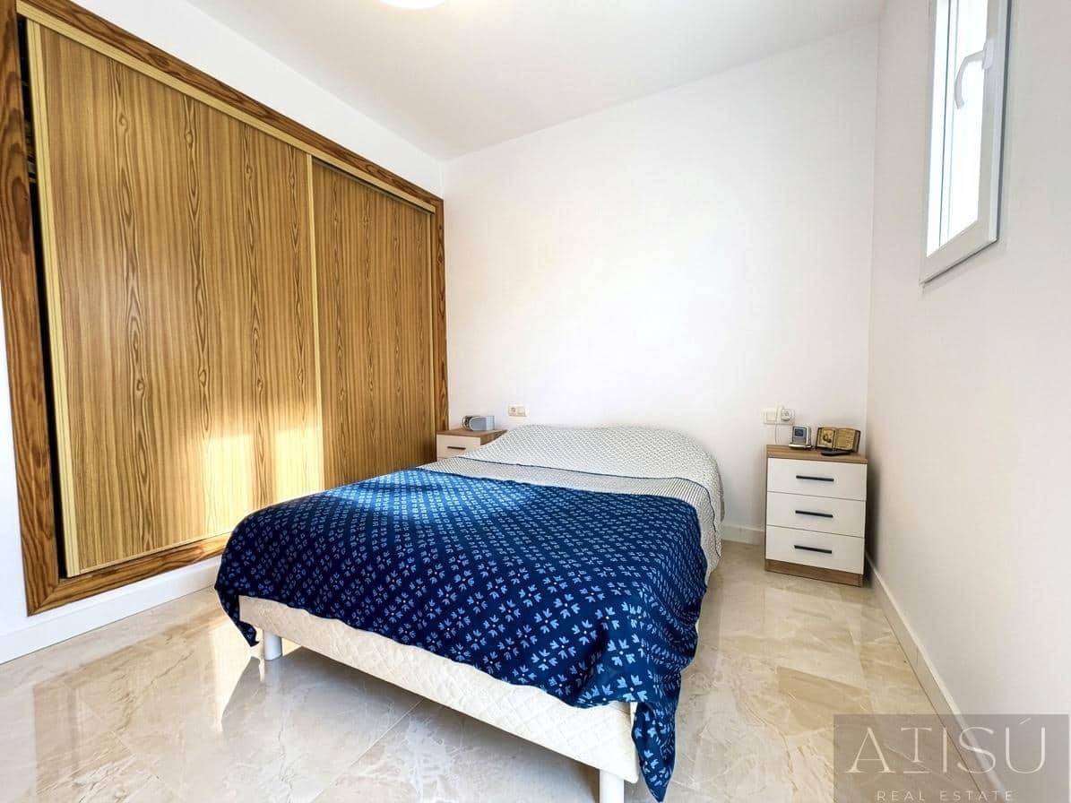 4 bedroom Villa for sale in Busot with pool - € 360,000 (Ref: 9965938)