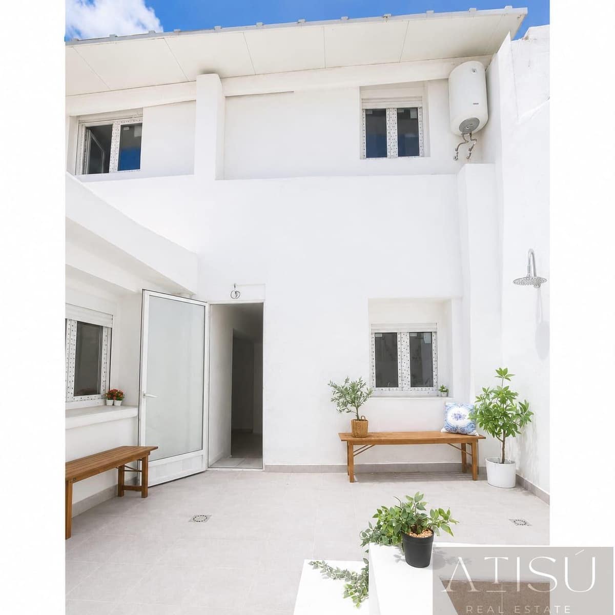 4 bedroom Villa for sale in Muchamiel / Mutxamel with pool - € 329,000 (Ref: 9967093)